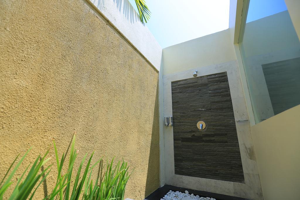 Putri Bali Villa Seminyak Exterior foto