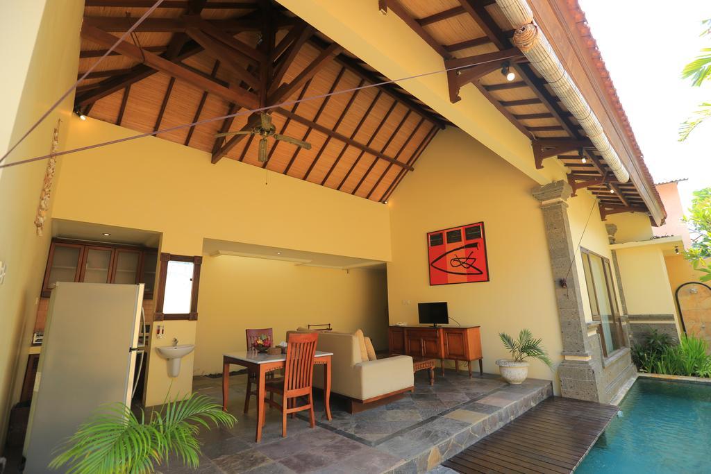 Putri Bali Villa Seminyak Exterior foto